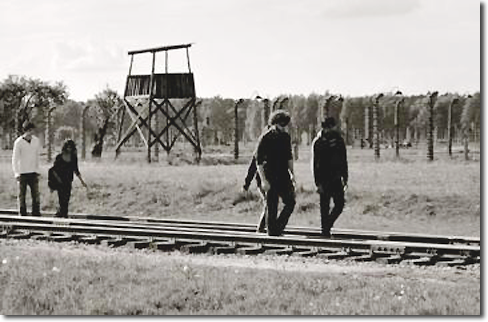 auschwitz walk.png
